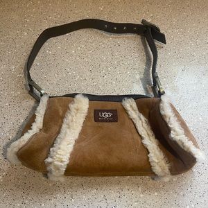 Like NEW.. Ugg Shoulder bag